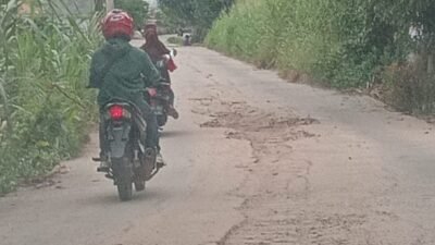 Hambatan Mobilitas/Ekonomi, Jalan Rusak Dikeluhkan Warga Ibul Besar!