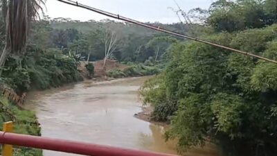 Limbah Tambang Emas Ilegal Mencemari Sungai Umpu