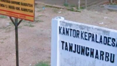 Saat musim kemarau, warga Talang Tengah mengalami kekurangan air