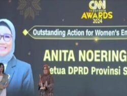 Anita Noeringhati Raih Penghargaan CNN Indonesia